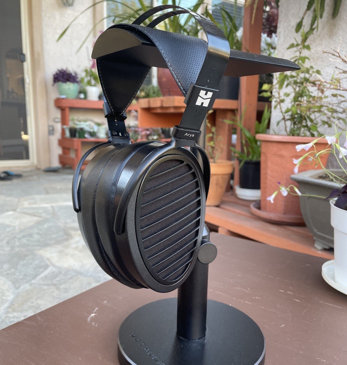 HIFIMAN Arya Review image